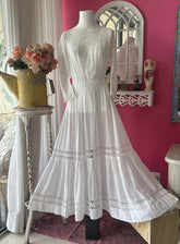 1900s Antique White Edwardian Pin Tuck Lace Tea Wedding Dress