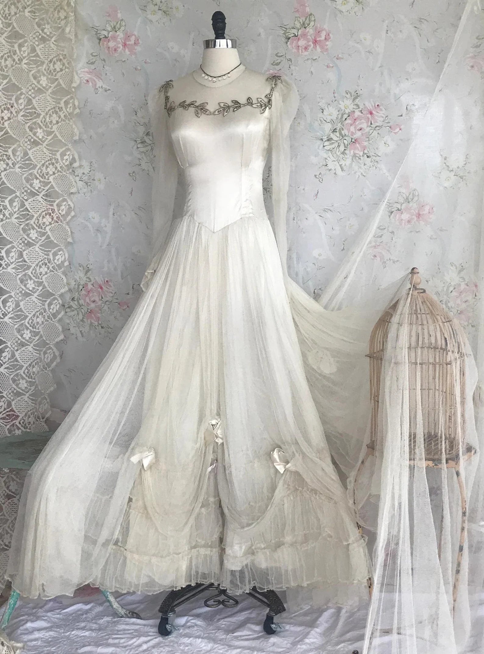 20s Antique Net Rhinestone Wedding Dress – WhatWouldSusieWear 20s Antique Net Rhinestone Wedding Dress – WhatWouldSusieWear