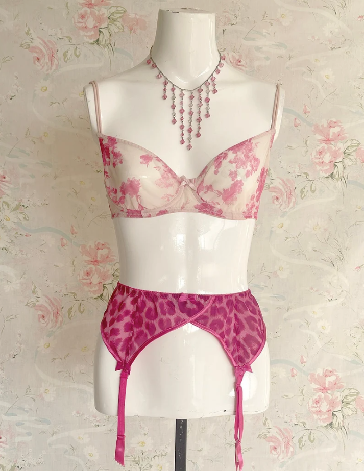 80s Fuchsia Victoria's Secret Floral Bra 34B. Underwire