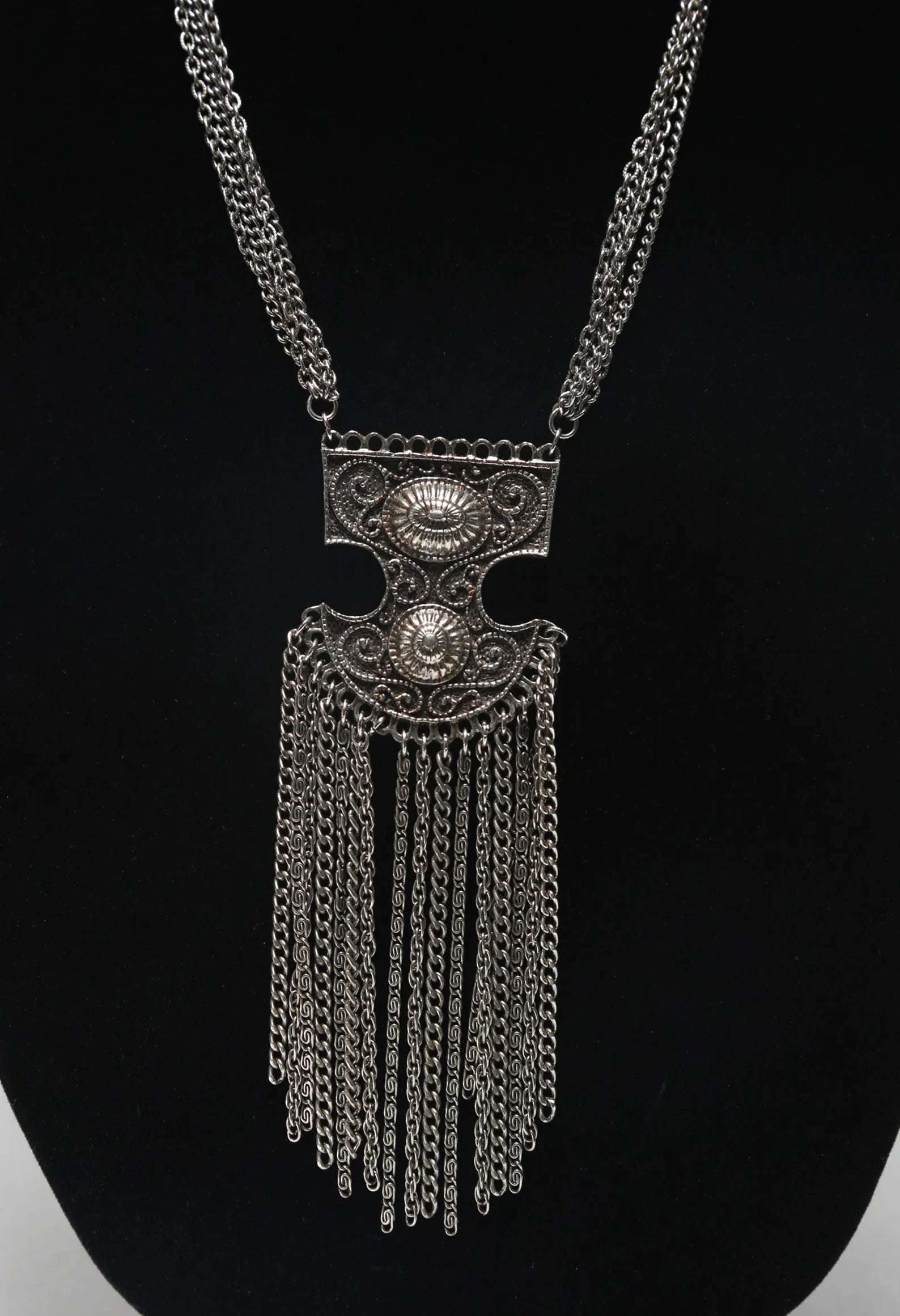 80s Long Silver Tone Fringe Pendant Necklace