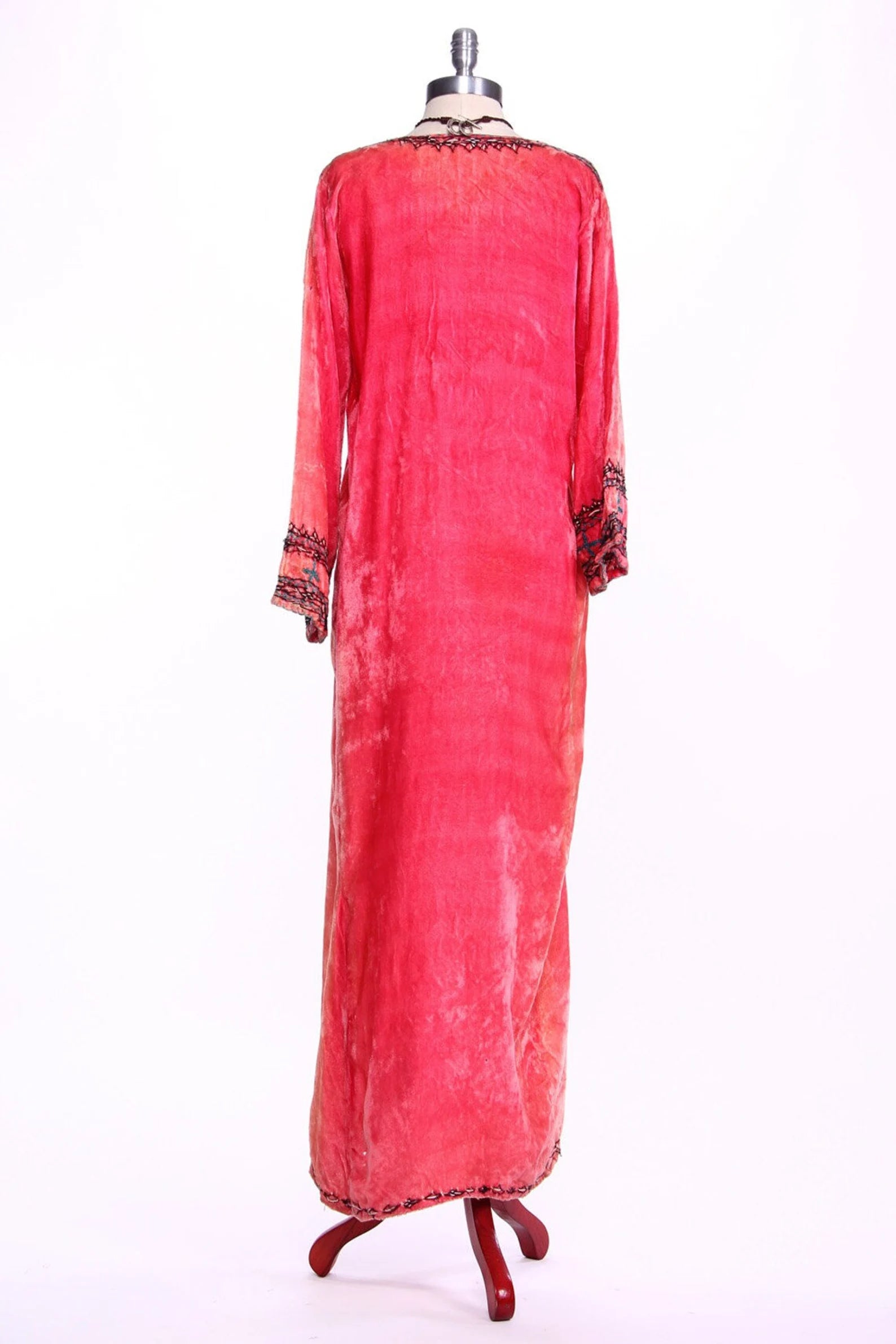 20s Fuchsia Pink Velvet Embroidered Caftan