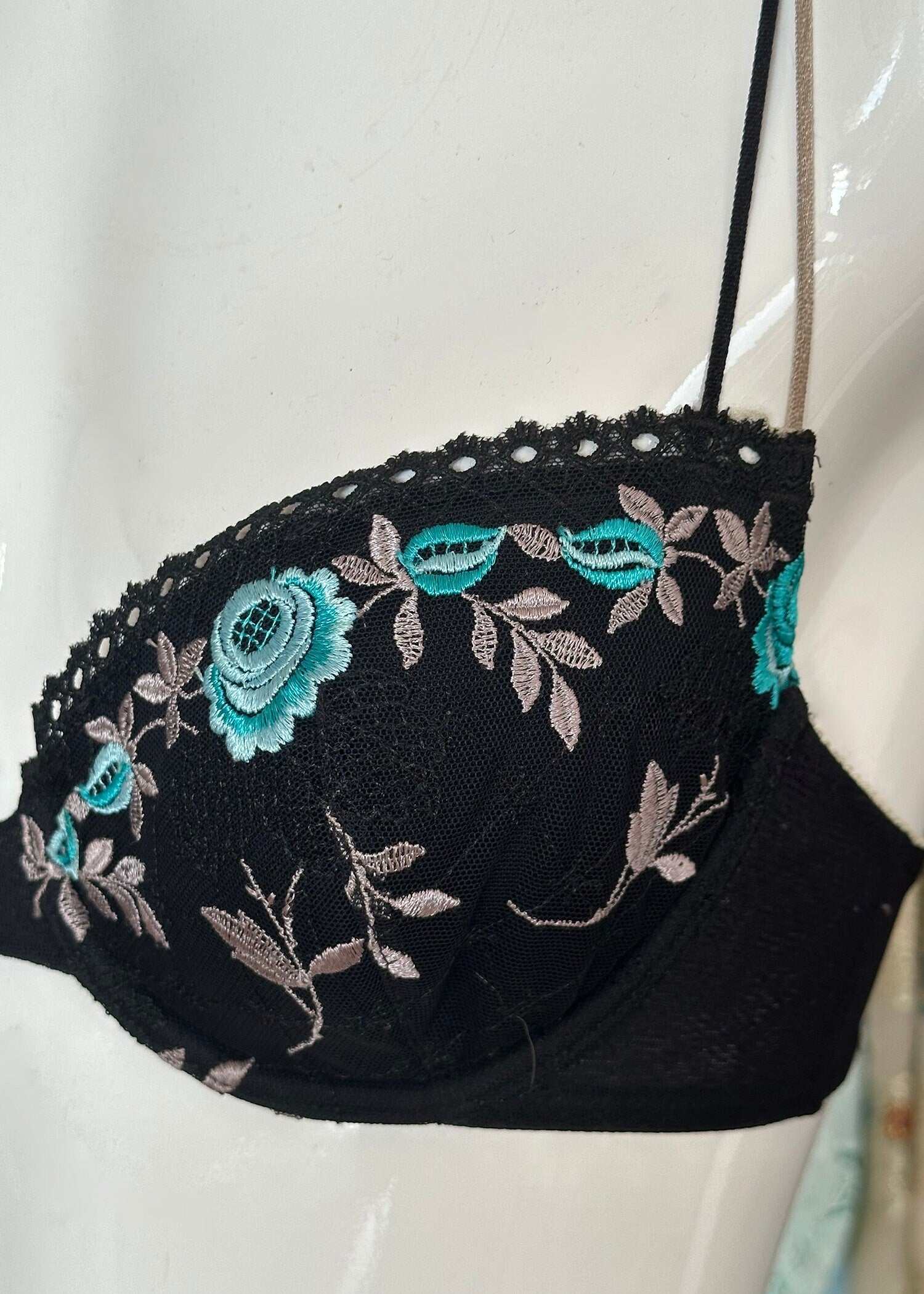 Vintage 90s Black and Turquoise Victorias Secret Bra 34B