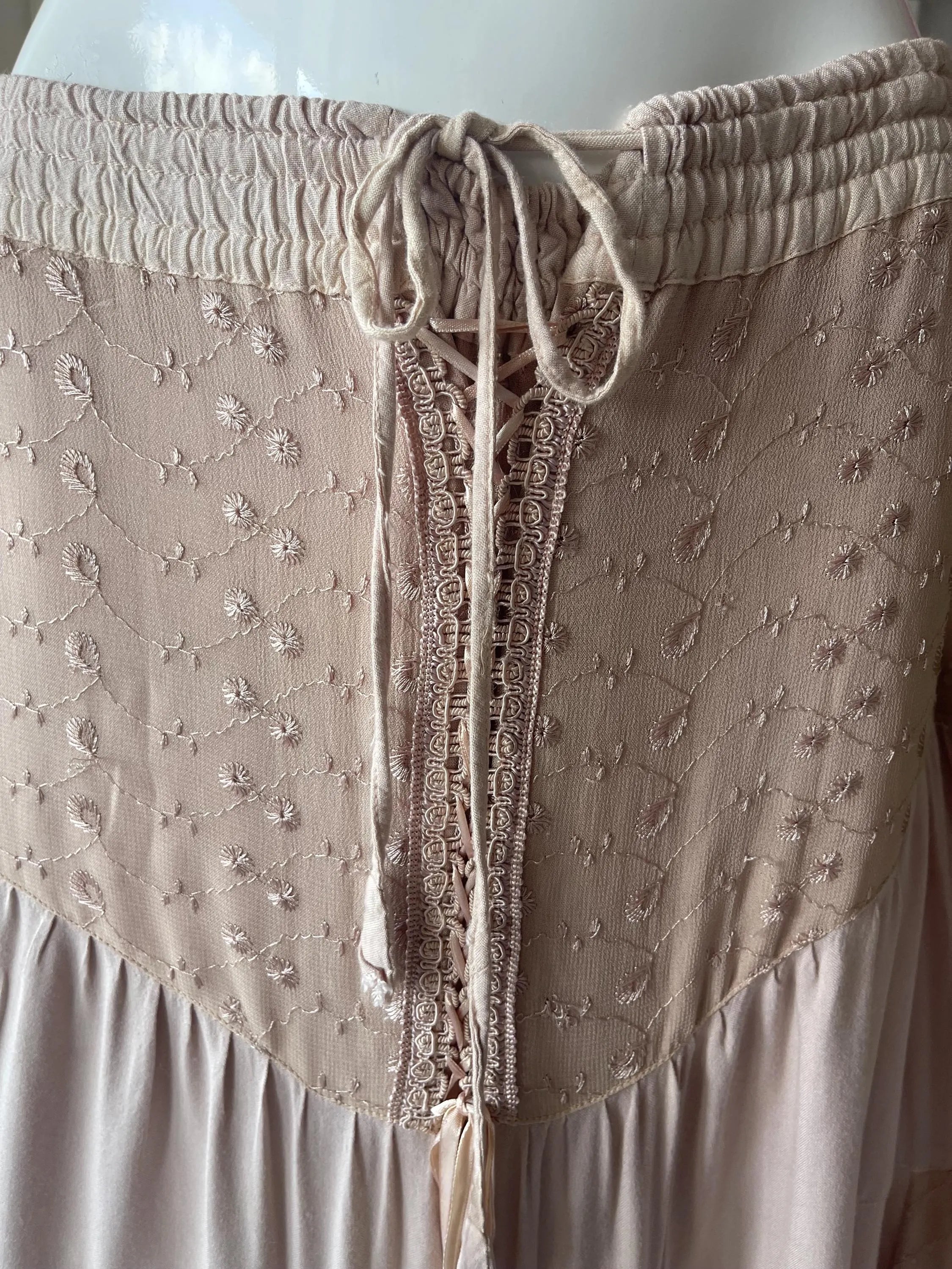 80s Mauvey Pink Full Sweep Maxi Corseted Lace Skirt
