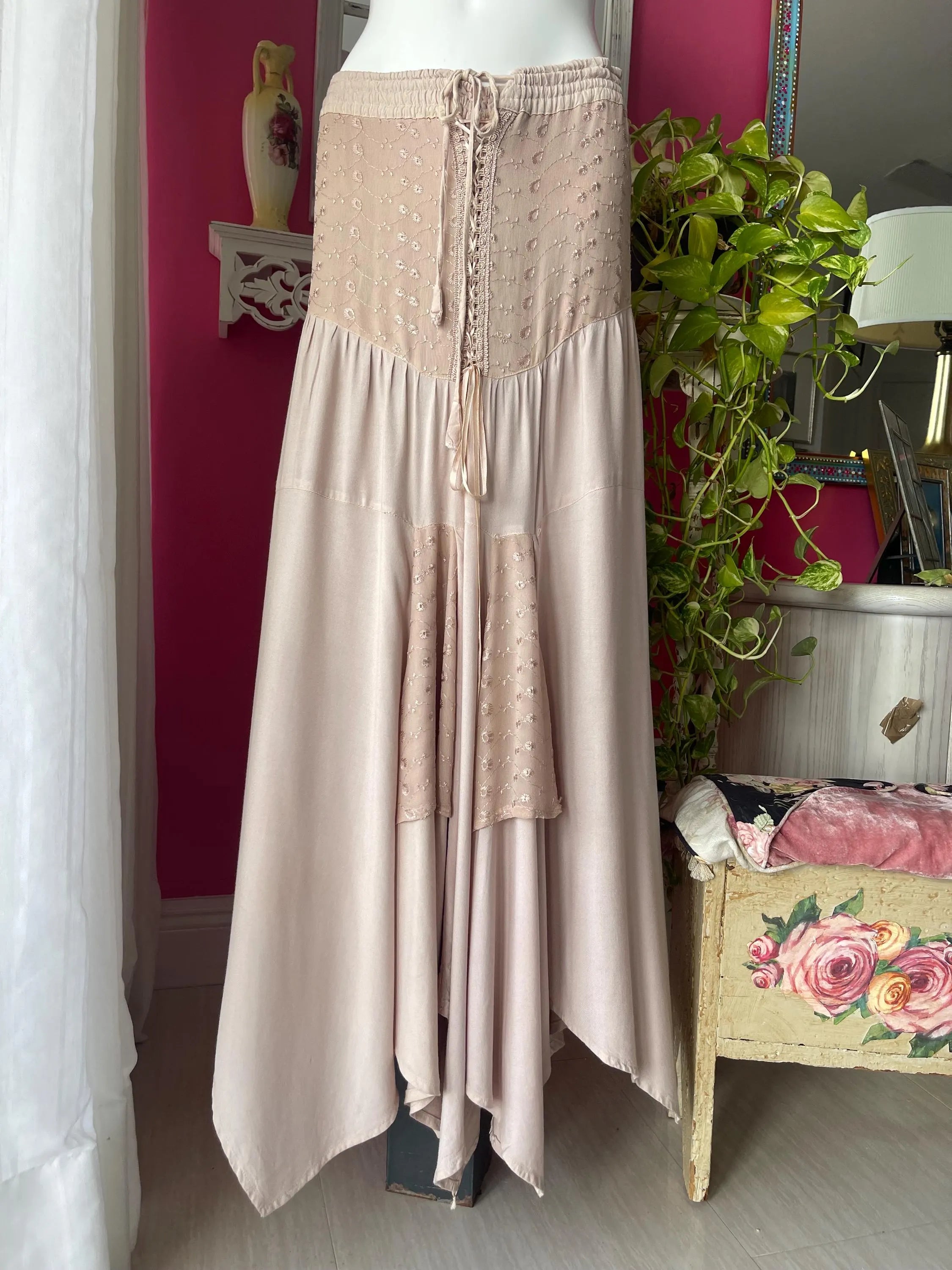 80s Mauvey Pink Full Sweep Maxi Corseted Lace Skirt