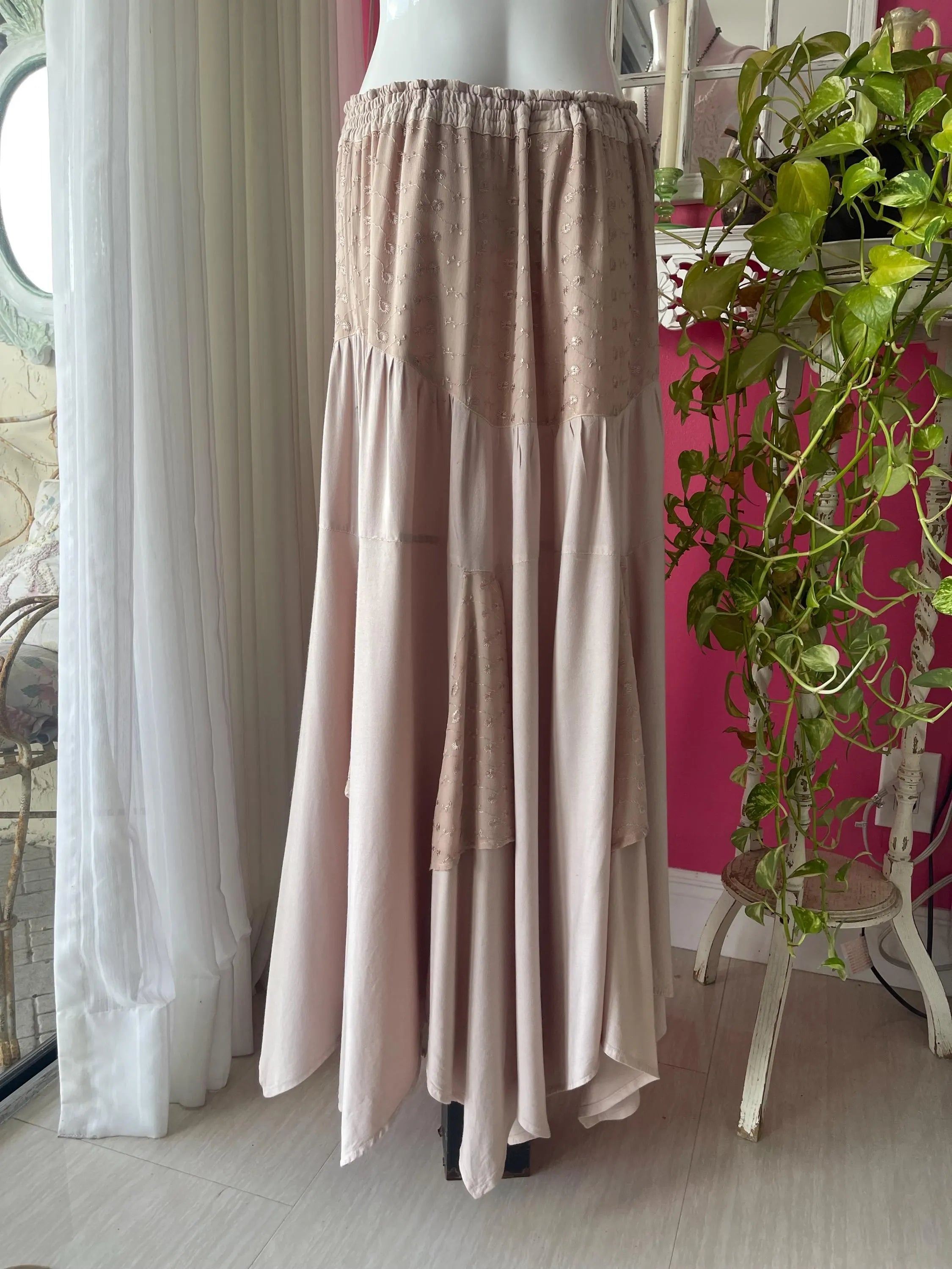 80s Mauvey Pink Full Sweep Maxi Corseted Lace Skirt